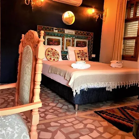 Smyrna Uzuncarsi Habitación en casa particular *