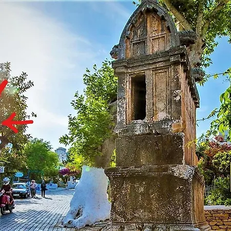 Smyrna Uzuncarsi